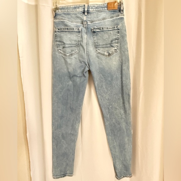 American Eagle Strigid Distressed Skinny Jeans Size 2 Light Wash - Picture 4 of 10